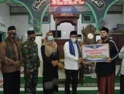 Safari Ramadhan di Masjid Tawakal Padang Magek, Bupati Eka Putra Ingatkan Ancaman Covid-19