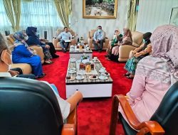 PENGABDIAN PNS JIKA DIBANDINGKAN DENGAN MATERI TIDAK TERBAYARKAN