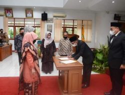 Bupati Eka Putra Lantik Dua Pejabat Jabatan Tinggi Pratama dan Pengawas