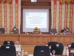 Wali Kota Payakumbuh Sampaikan Nota Penjelasan Terkait Ranperda APBD 2022 Dalam Rapat Paripurna