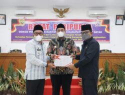 DPRD Dengarkan Jawaban Bupati Atas Pandangan Fraksi