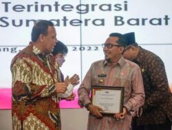 Skor MCP Tanah Datar Naik, Bupati Eka Putra Terima Penghargaan Dari KPK RI