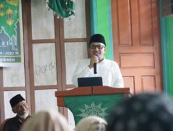 Hadir Buka Bersama di Madrasah Mu’alimin, Bupati Sampaikan Kelebihan Program 1 Rumah 1 Hafiz/hafizah