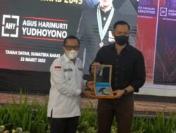 Kunjungi Tanah Datar,AHY Kagumi Puncak Aua Sarumpun dan Juga Berikan Kuliah Umum