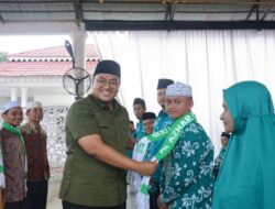 Lepas Jamaah Umrah, Ini Permintaan Wabup Richi