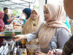 Ny. Lise Eka Putra, Mari Kita Galakkan Makan Ikan