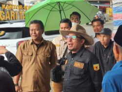 HUJAN BUKAN SEBUAH HALANGAN BAGI BUPATI UNTUK MENINJAU BEBERAPA PROYEK PEMBANGUNAN DI TANAH DATAR