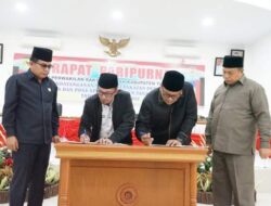 PEMKAB DAN DPRD TANAH DATAR SEPAKATI KUA PPAS APBD P TAHUN 2022