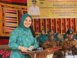 TENTUKAN YANG TERBAIK, TIM PENILAI LOMBA GERAKAN PKK DAN KETUA KELOMPOK DASAWISMA TINGKAT KABUPATEN TANAH DATAR LAKUKAN VERIFIKASI LAPANGAN