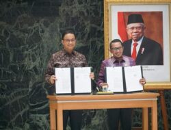 MAKSIMALKAN POTENSI DAERAH BUPATI EKA PUTRA BERSAMA GUBERNUR DKI JAKARTA LAKUKAN PENANDATANGANAN KERJASAMA