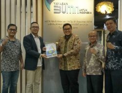 UPAYAKAN TPA 3R, WABUP RICHI SERAHKAN PROPOSAL KE YAYASAN BUMN INDONESIA