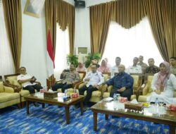 Bupati Eka Putra Ikuti Zoom Meeting Bersama Kemendagri Terkait APIP dan APH