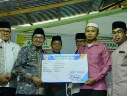 SEBANYAK 60 KTA GURU TAHFIZH DIBAGIKAN DI KECAMATAN LINTAU BUO DAN LINTAU BUO UTARA Eka Putra : Pemegang KTA Guru Tahfiz Akan Banyak Mendapat Keuntungan