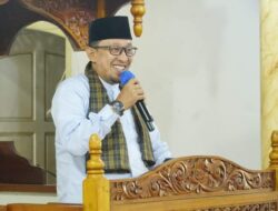 DALAM SEHARI, BUPATI EKA PUTRA HADIRI KEGIATAN MASYARAKAT DI TIGA MASJID YANG BERBEDA
