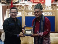 SAMBUT KUNJUNGAN IKWAMNS, BUPATI EKA SAMPAIKAN TANAH DATAR PUSAT KEBUDAYAAN MINANGKABAU