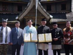 JALIN KERJA SAMA DENGAN KOREA SELATAN, GUBERNUR SUMBAR DAN GUBERNUR JEOLLABUK-DO TANDA TANGANI LOI DI ISTANO BASA PAGARUYUNG