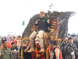 TAMPILKAN REOK PONOROGO, ANIVERSARY KOMUNITAS KPBN MERIAH                         Bupati Eka Putra : Jaga Selalu Kerukunan Dan Kekompakan