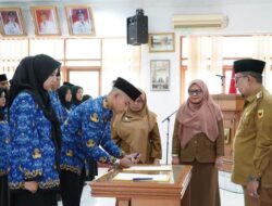 Sebanyak 48 PNS Diambil Sumpah dan Janjinya, Bupati Eka Putra Pesankan untuk Bekerja Ikhlas, Cerdas dan Tuntas