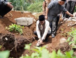 LETAKAN BATU PERTAMA PEMBANGUNAN MADRASAH THAWALIB, BUPATI EKA PUTRA BERHARAP AKAN LAHIRKAN ULAMA BESAR