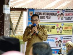 TANAH DATAR CANANGKAN IMUNISASI POLIO Bupati Eka Putra : Imunisasi Polio Gratis