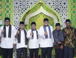Bupati, Wabup dan Ketua DPRD Berbuka Bersama Masyarakat Supayang