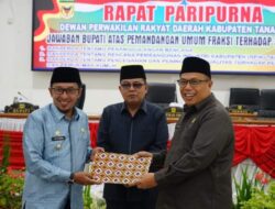 DPRD Tanah Datar Mengarkan Jawaban Bupati Atas Tanggapan Fraksi