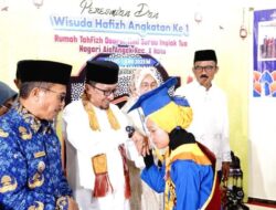 Bupati Eka Putra Hadiri Wisuda Hafizh di Aie Angek X Koto