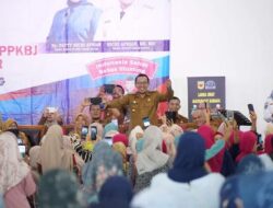 Bupati Eka Putra Buka Gebyar 1000 Kader PPKBJ/Sub PPKBJ Se Kabupaten Tanah Datar