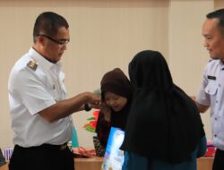 Pj. Wako Rida Ananda Serahkan Bantuan Untuk Warga Terlantar