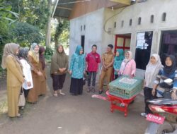 Ketua Umum LKKS Ny. Chece Rida Ananda Turun Langsung Serahkah Bantuan