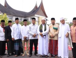 Kota Payakumbuh Gelar Sholat Idul Adha Di Halaman Kantor Walikota