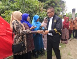 PJ Payakumbuh Rida Ananda Berikan Bantuan Kebakaran Kewarga