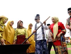 Pembukaan Situmbuak art Culture Festival Diwarnai Atraksi Mangalamai dan Mangubang
