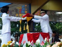 Upacara Penurunan Bendera Berjalan Khidmat dan Lancar, Bupati Eka Putra Mengucapkan Syukur Dan Sampaikan Apresiasi