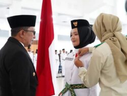 71 Anggota Paskibraka Tanah Datar Tahun 2023 Dikukuhkan Bupati Eka Putra