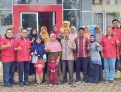Bersama Wali Kota Payakumbuh, HBT Salurkan Bantuan Stunting Di Kecamatan Latina