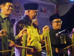 Gubernur Mahyeldi Ansarullah Buka Festival Kesultanan Pagaruyung, Bupati Eka Putra : Semoga Kegiatan Ini Dapat  Mempererat Silaturahmi Raja-raja Dari Berbagai Provinsi Dan Negara Tetanggga