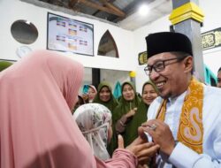 Buka Gebyar Muharram Di Mushalla Al Hikmah Center, Bupati Eka Putra Sampaikan Progul Pemkab