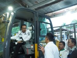 Pemda Tanah Datar Beli 2 Unit Eskavator, Bupati Eka Putra : Tujuannya Untuk Antisipasi Bencana