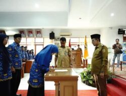 Bupati Eka Putra Lantik Kepala UPT SD SMP Dan Pejabat Fungsional Sebanyak 241 Orang Di Lingkungan Pemkab Tanah Datar
