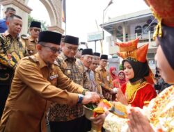 Launching PT. BPR Balerong Bunta Menjadi BPR Syariah, Bupati Eka Putra Harap Bisa Bersinergi Dengan Pemkab