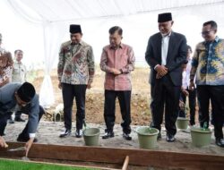 Hadir Pada Peletakan Batu Pertama Yarsi Ibnu Sina Padang Panjang, Bupati Eka Putra Berharap Semoga Pembangunannya Lancar