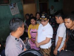 Penjabat (Pj) Wali Kota (Wako) Payakumbuh, Jasman meninjau langsung korban kebakaran Gantiang, Kelurahan Nunang Daya Bangun