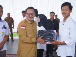 Buka Pelatihan Berbasis Kompetensi, Bupati Eka Putra : Wadah Bagi Peserta Menjadi Usahawan Baru Dibidangnya