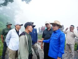 Kunjungi Goro di Masjid Ashaliyah, Bupati Eka Putra Sampaikan Apresiasi Kepada Masyarakat