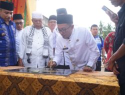 Resmikan Jalan Lingkar Jorong Kubang Landai, Bupati Eka Putra Berpesan Mari Jaga dan Rawat Dengan Baik