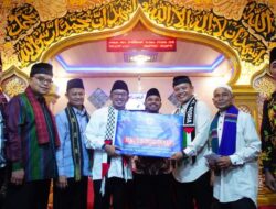 Kunjungi Masjid Ihsan Koto Baru, Bupati Eka Putra Paparkan Program Unggulan