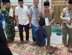 Buka Puasa Bersama Anak Yatim, Bupati Eka Putra Sampaikan Apresiasi Kepada Panitia dan Jamaah Masjid Jamik