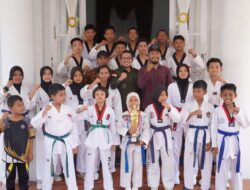 Jamu Atlet Taekwondo Tanah Datar, Bupati Eka Putra Sampaikan Apresiasi Atas Prestasi yang Diraih