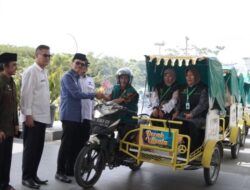Launching Program Baliko Becs, Bupati Safaruddin Salurkan Bantuan 15 Unit Becak Baznas Lima Puluh Kota